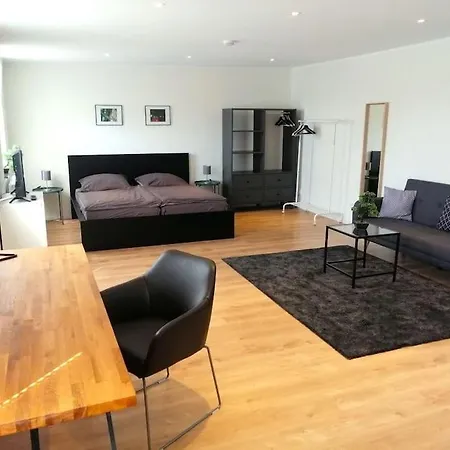 Apartment - Modern, Gemuetlich, Eigener Parkplatz Keulen Buitenkant foto