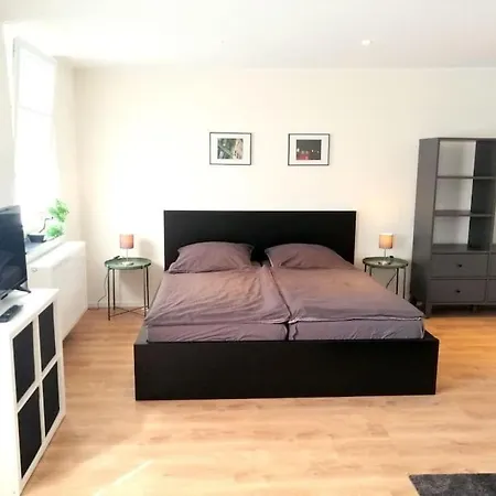 Apartment - Modern, Gemuetlich, Eigener Parkplatz Keulen Buitenkant foto
