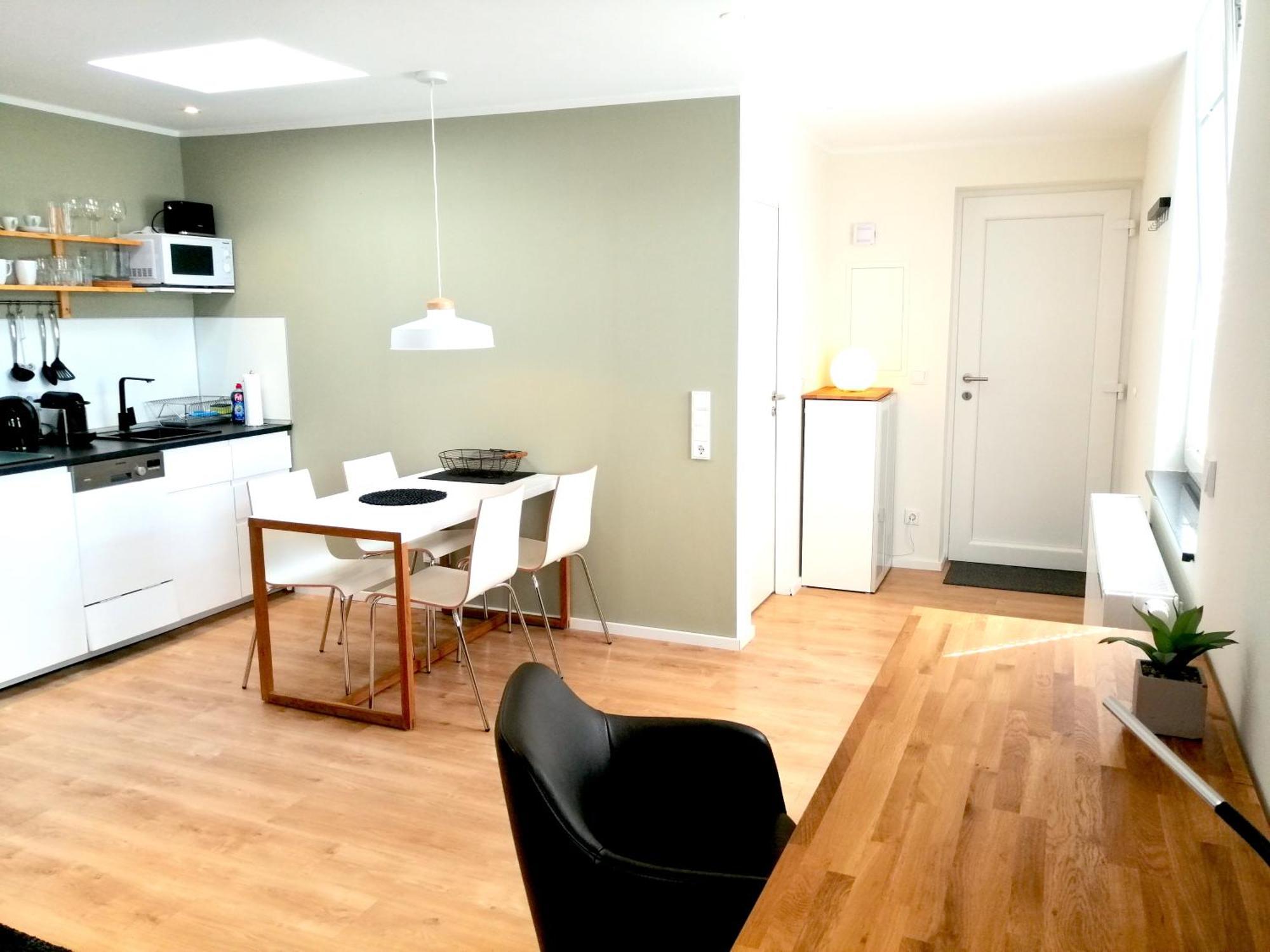 Apartment - Modern, Gemuetlich, Eigener Parkplatz Cologne
